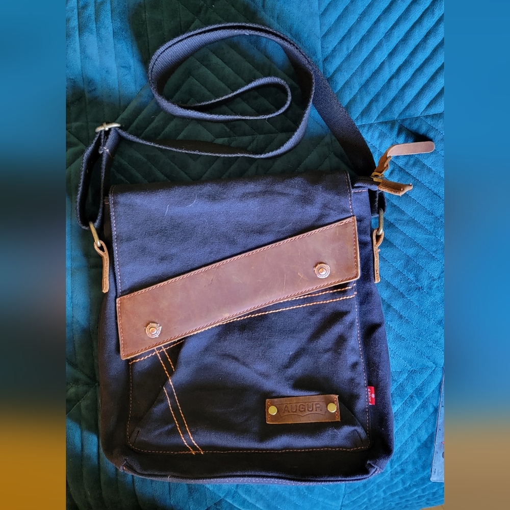 Black canvas Augur purse